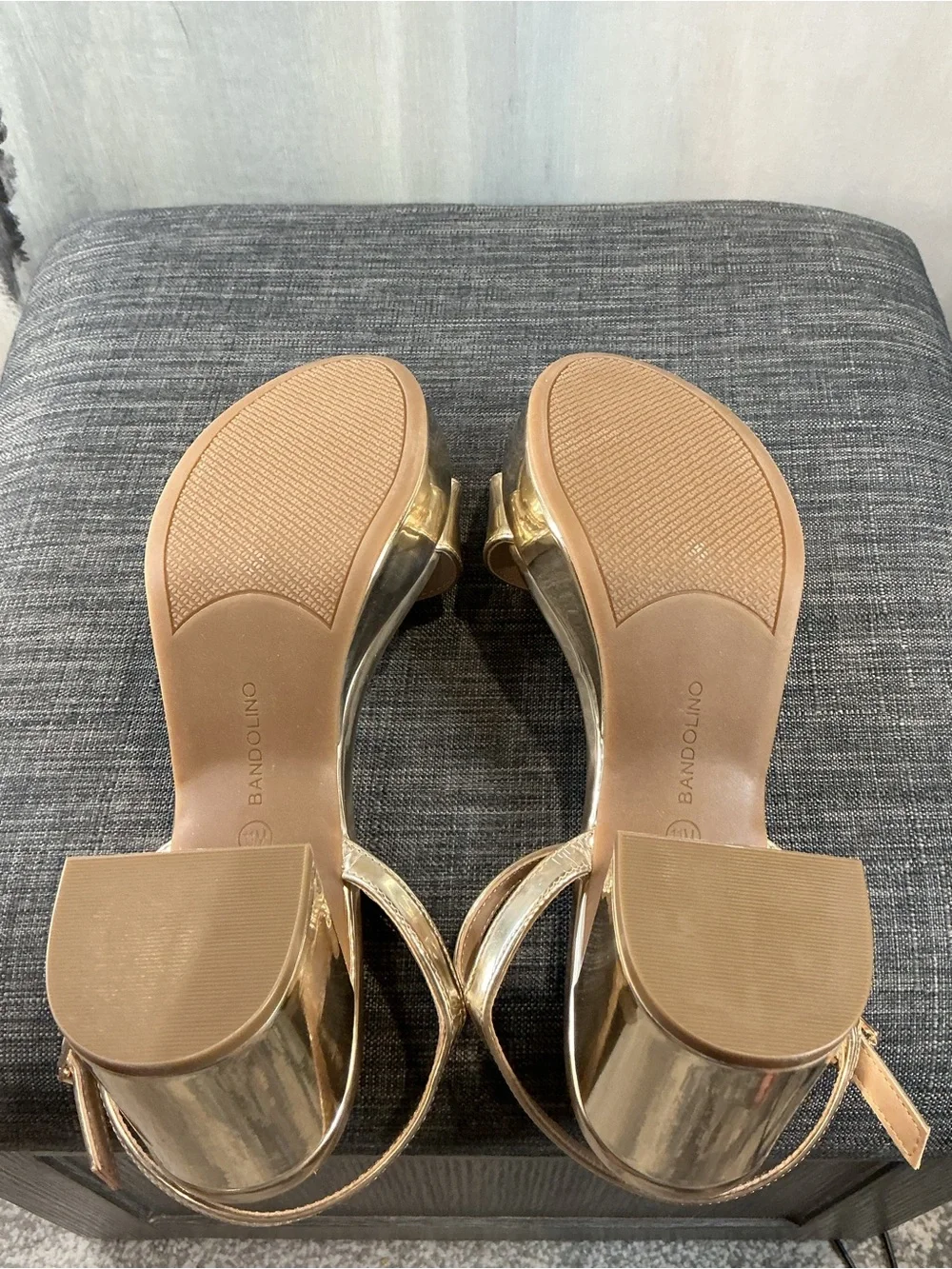 NIB Bandolino Gold Pennie3 Metallic Platform Block Heel Sandals Size 11